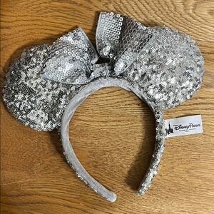 Disney silver sequin Minnie Mouse ears headband